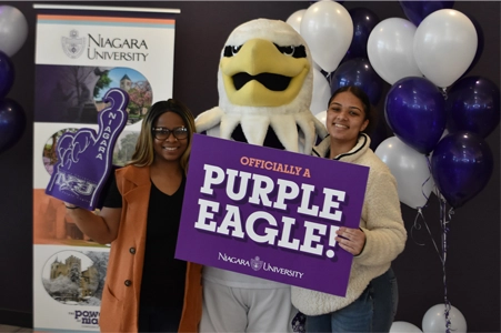 NU Athletics Extends Deadline For Season Tickets Offer - Niagara University  Athletics